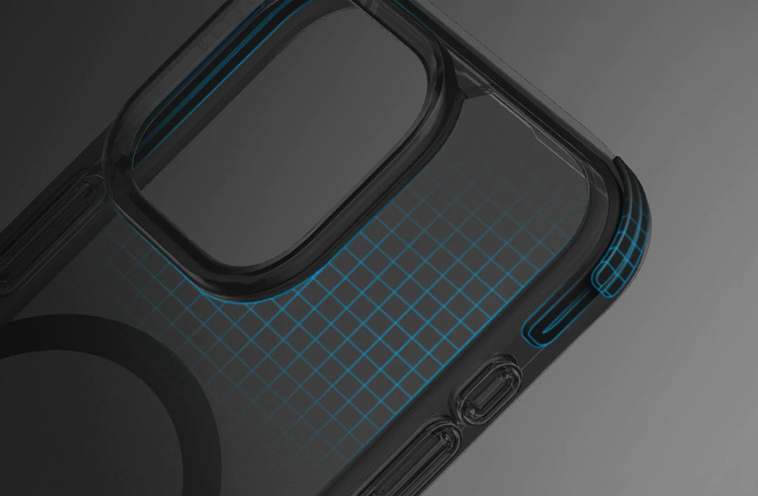 Combat nano point protection uniq iphone 15 case