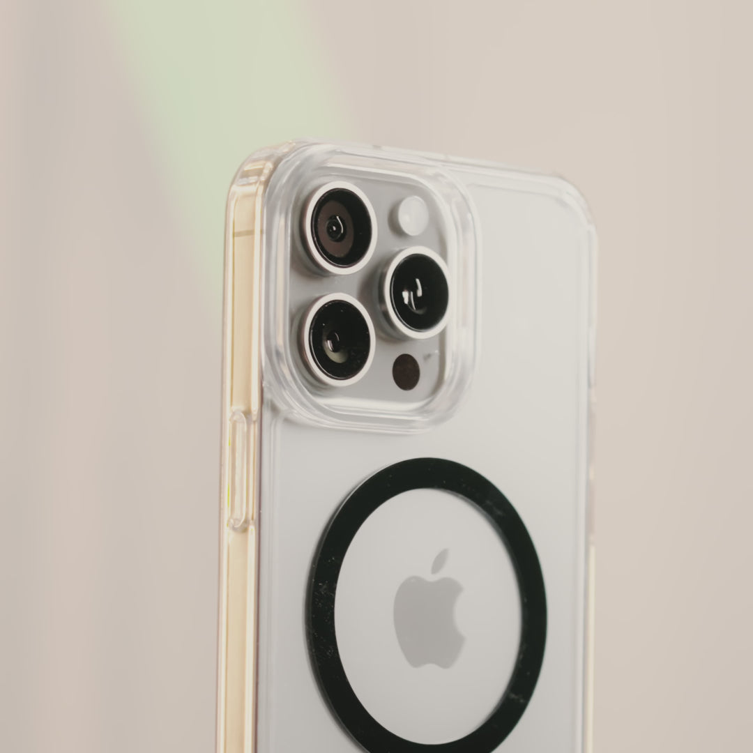 iPhone 15 Pro Max Clear Case - Urban MagSafe