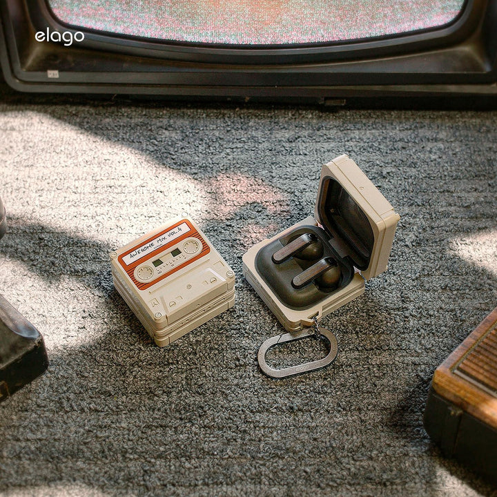 Samsung Galaxy Buds 4 Pro & Galaxy Buds 4 Case, Carabiner Included, Full Protection, Cassette (Classic White)